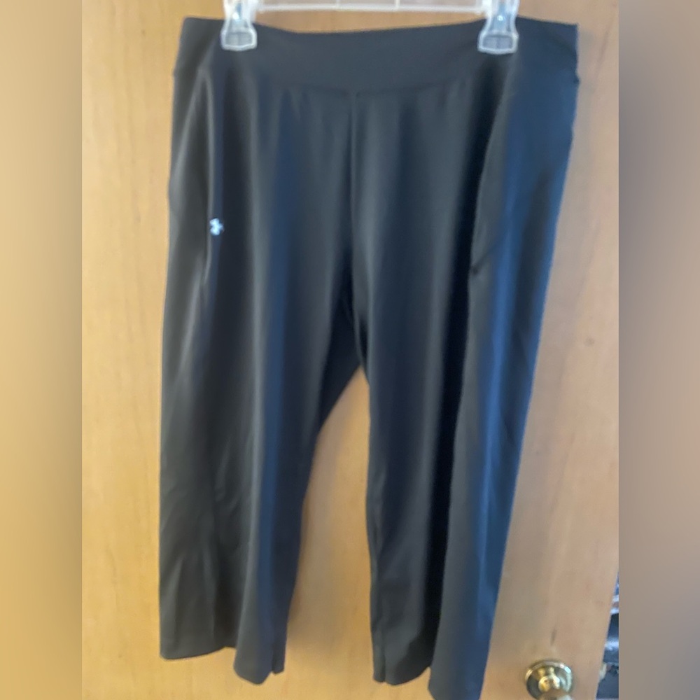 Ladies under armour capris